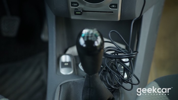 没有任何功能的行车记录仪,不用手机app的行车记录仪优缺点