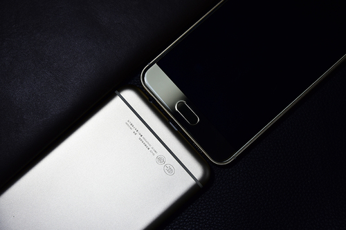 2千块买华为还是买三星,2千多买个二手手机值得吗