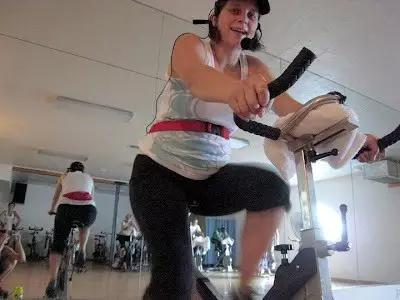 你的孕期在做什么,孕期孕妈这些动作可不要做