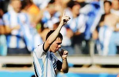 中国足球运动员都开什么车,世界各国足球明星都开什么车