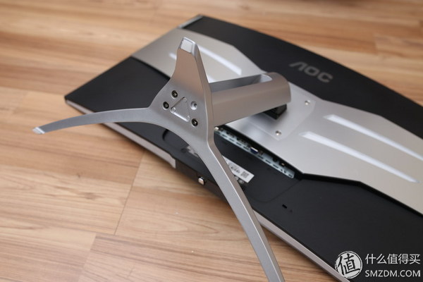 100%srgb电竞显示屏,100%srgb和90%p3色域显示器