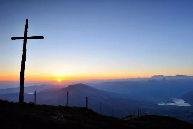 惊艳维多利亚女王和雨果瑞士最值得一去的夏季避暑胜地