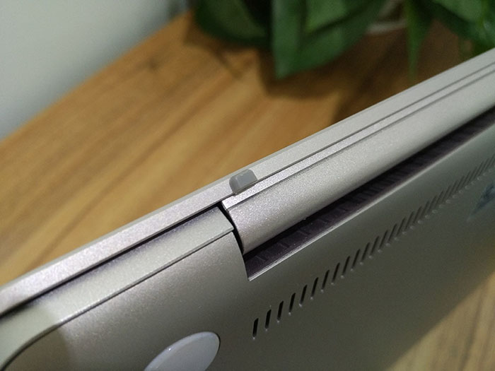 中规中矩，未有突破——华硕ZenBookU305UA评测