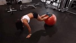 史上简单粗暴虐腹技能,肌肉硬汉教你全面虐腹,虐出腹肌人鱼线