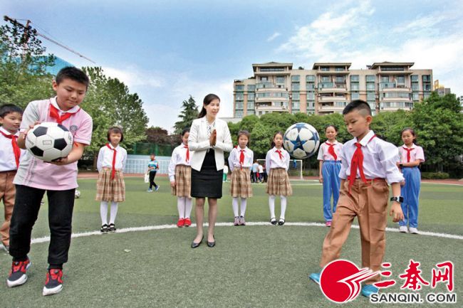 因为有爱所以执着——记陕西“巾帼十佳校长”陕西师范大学锦园小学尹苗