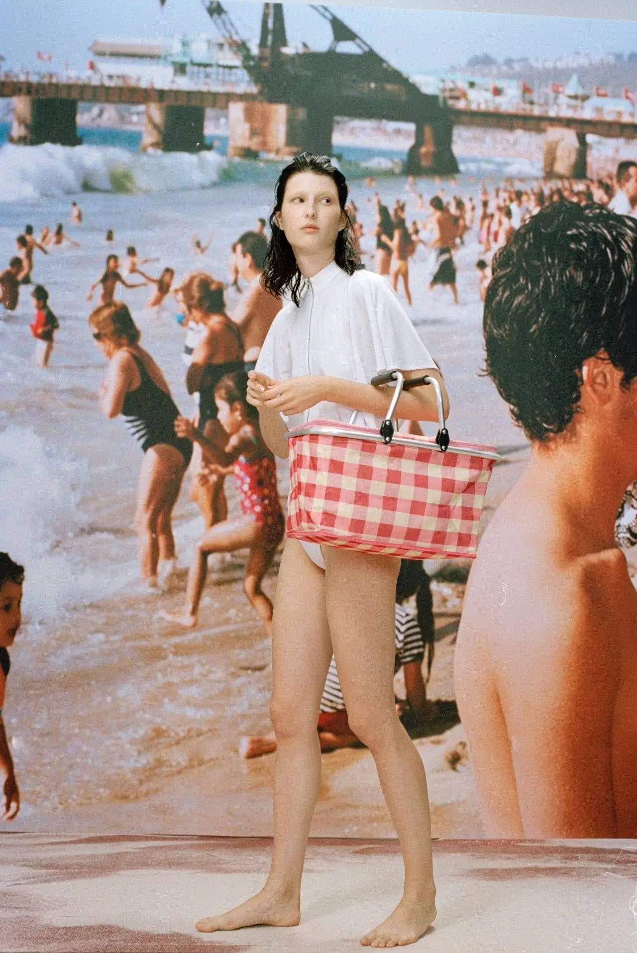 承包一次你的夏日泳衣清单,别再穿无聊的比基尼了!