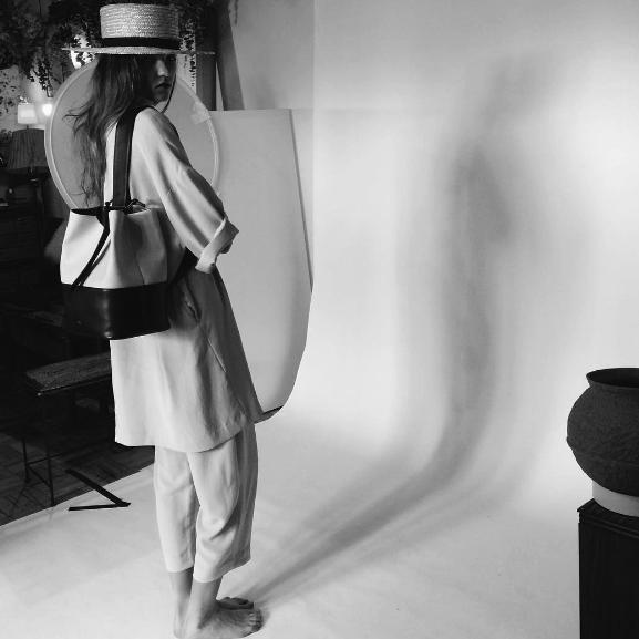 傲娇|老子背的这只包，谁敢说它不时髦