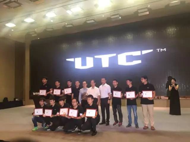 在看差评君也玩网络黑彩票?差点倾家荡产。。。