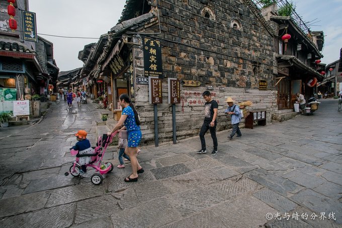 黄果树西江小七孔兴义青岩,西江苗寨黄果树青岩古镇位置