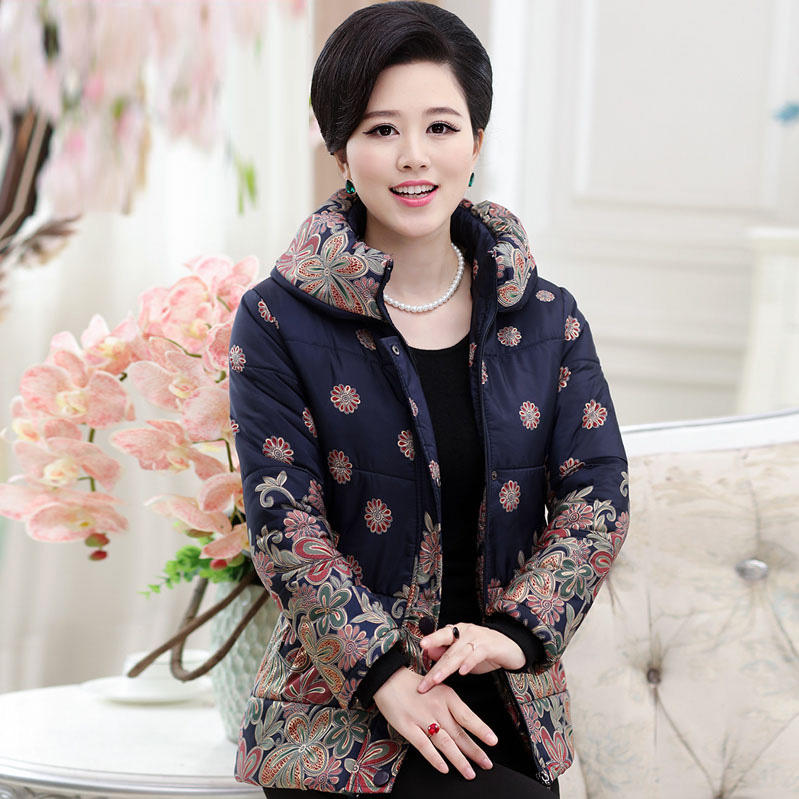 咱就一个妈，快把保暖的衣服送给她！