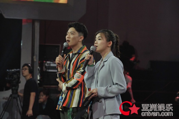 足球解说界当家小花初长成吴桐：纸上得来终觉浅，绝知此事要躬行