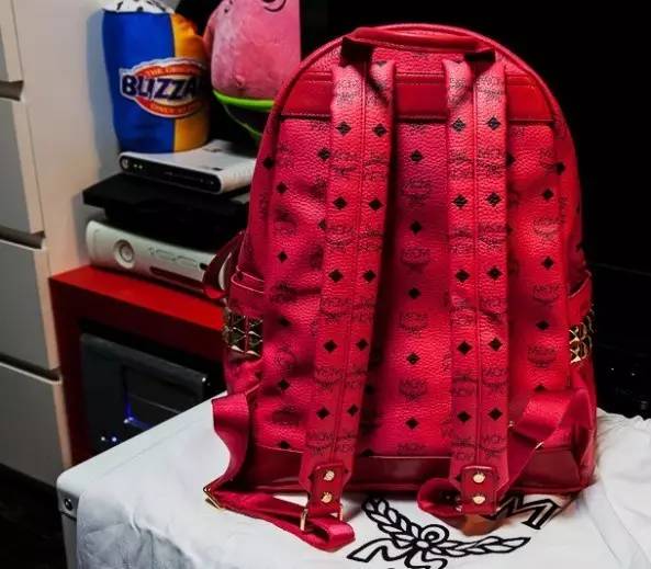 剁手好物分享,新款mcm双肩包樱花粉