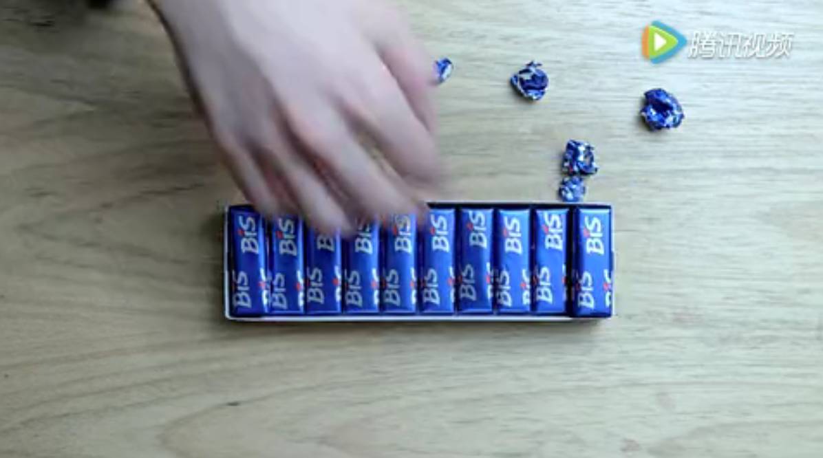 看了这个广告，你还敢在深夜吃巧克力了吗？|品牌艺廊