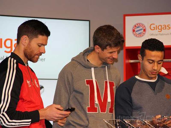 贝皇评价勒夫,贝皇加冕金童奖