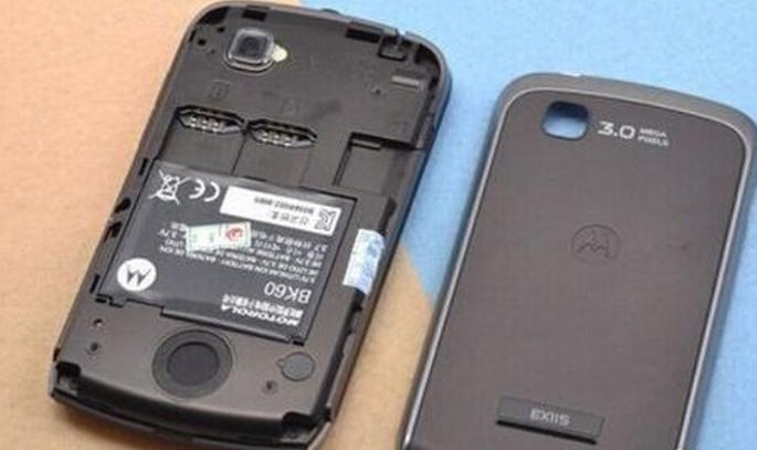 玩手机进水池,手机进水后常识