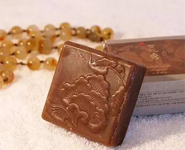 脸是不是洗得越干净越好,洗干净脸竟然这么漂亮