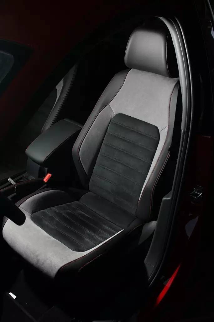 一汽大众速腾gli,国内大众速腾gli最新款