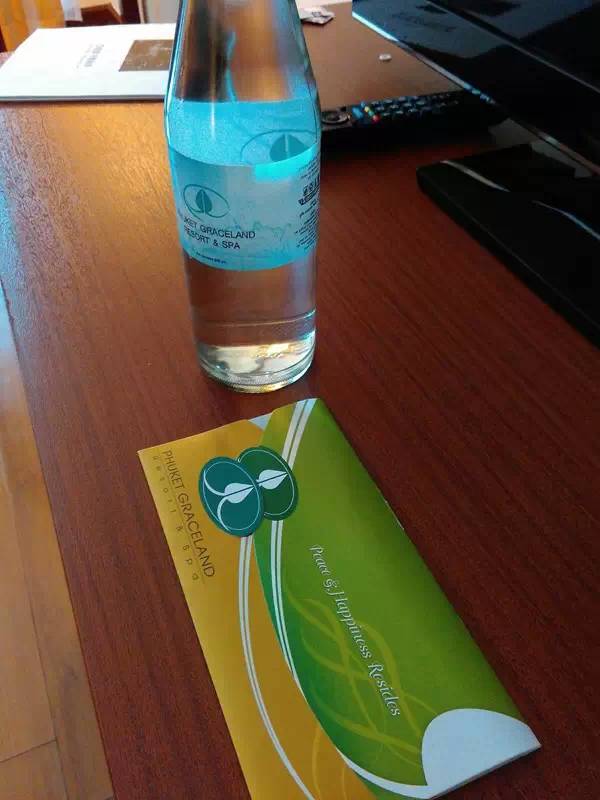 带上小蚁运动相机游泰国（二）普吉岛的沙滩美食和人妖