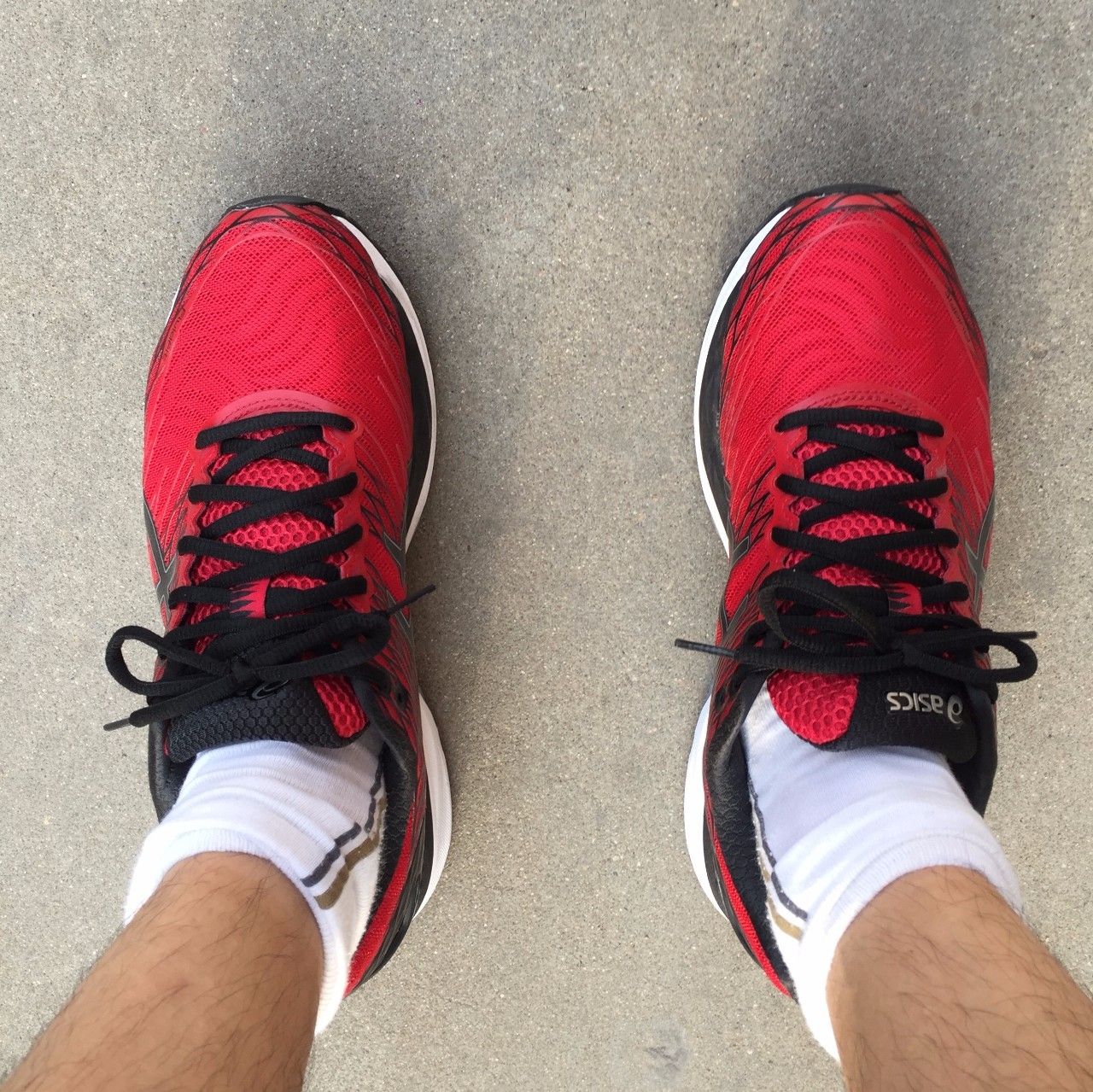 夏季跑步需注意：看尿液颜色分辨是否中暑。（附ASICSGEL–NIMBUS18测评2篇）