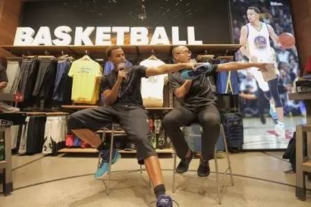 安德玛lets3总决赛,耐克与安德玛