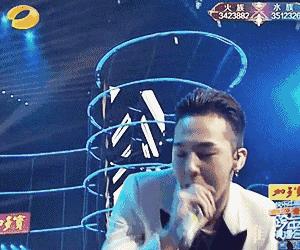 《太子妃》挂了，绿王上线，n年前上康熙时，他和小s。。。。