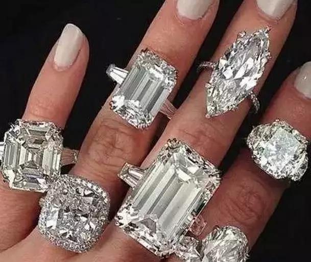 挑选钻石首饰的方法,如何挑选一个好的钻石
