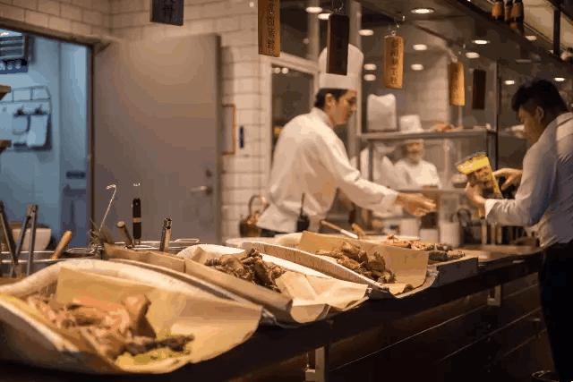 这家掌柜的店不简单｜排队2个小时，回头率高达89.76%