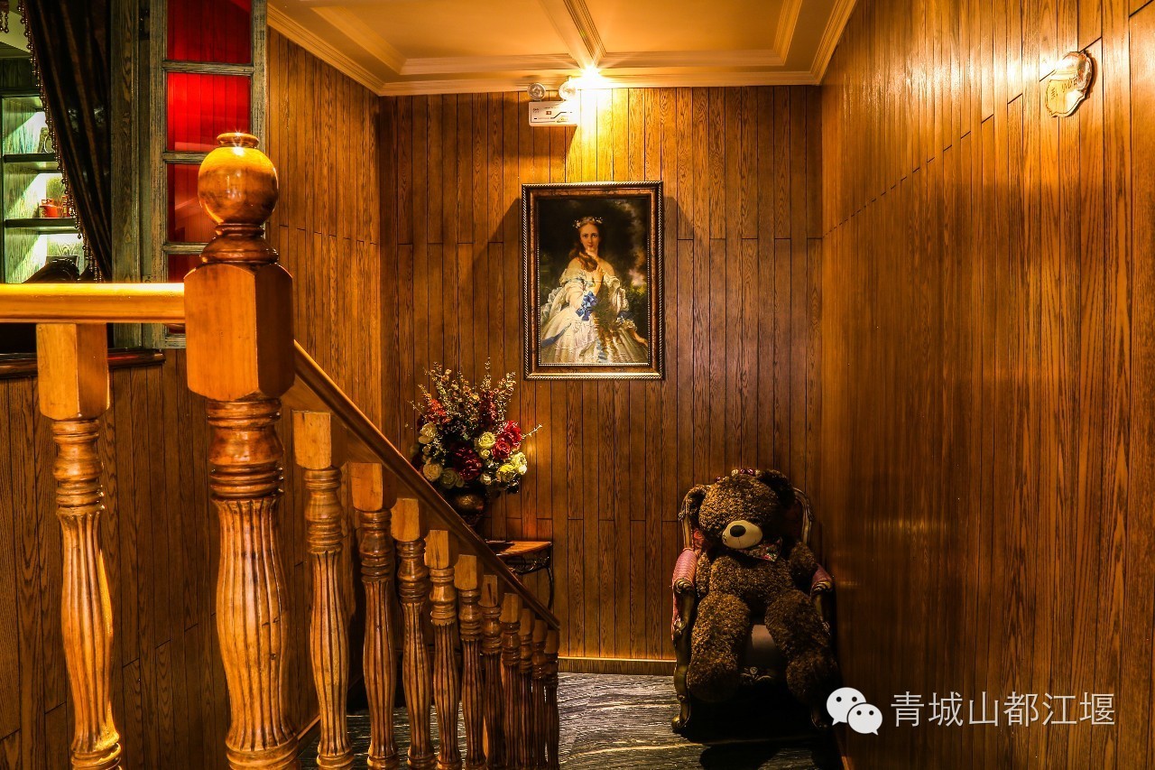 恍惚来到《好先生》中的“灰鲸”！在这家BIG满满的店，会不会