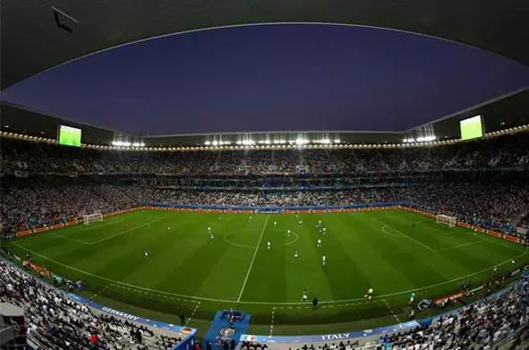 当足球遇上拳皇,当足球遇到王者