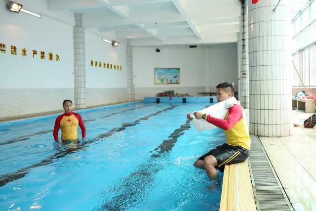 教育丨玩飞行棋学交通规则?西关培正小学户外安全课脑洞大开