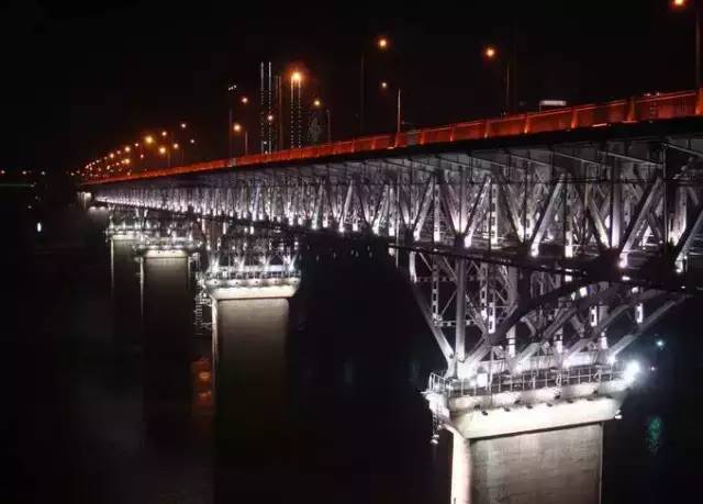 炸裂的朋友圈,炸裂了