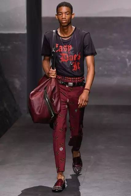 江南BoyNam|在伦敦把阮经天扒个精光原来30+熟男要保持幼稚才可爱