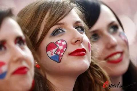 欧洲杯吐槽女朋友,欧洲杯各国女球迷出镜