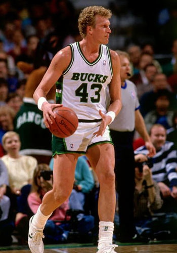 nba各球衣号码代表人物,nba球衣号码0到99一览表