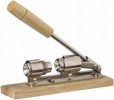 吃核桃用的钳子,吃核桃吃生的还是吃熟的