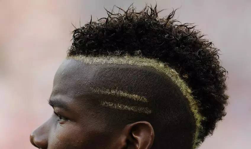 马拉多纳的左脚有多厉害,马拉多纳的脚