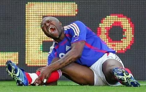 盘点足球场上十大球员意外死亡,盘点足球场上十大意外死亡