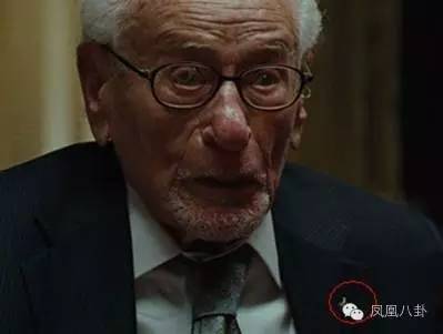 手势暗藏神秘代码、顶级明星纷纷效忠？娱乐圈竟还隐藏着神秘组织