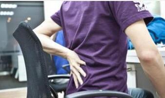 经常闪到腰怎么调理,年轻人不小心闪到腰怎么快速恢复