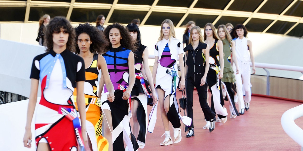 秀后即买,奢侈品对社交媒体妥协?