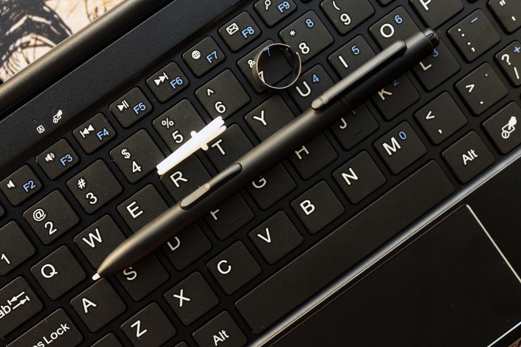 酷比魔方i7手写版多大屏幕,和surface一样的轻薄本