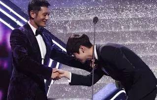 为什么那么多喜欢鹿晗,为什么那么多人都喜欢鹿晗