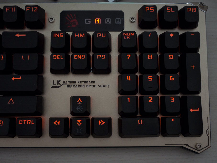 血手幽灵b840机械键盘,血手幽灵a90深度评测