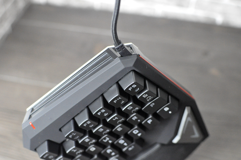 lol高端局操作都很稳,玩lol厉害的上单都是锁定视角