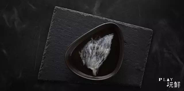 大左：艺人朋友都在喝玩鲜，我就也试试看咯