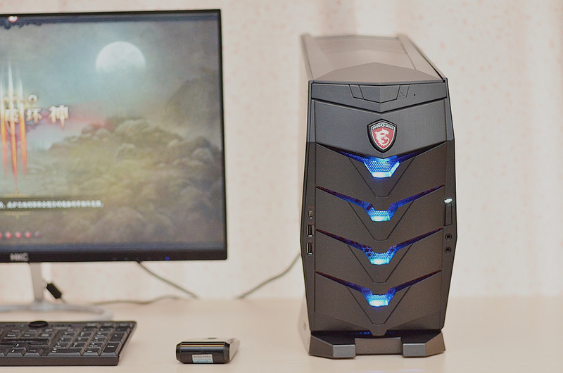 看,有光!异形般的电脑如是说