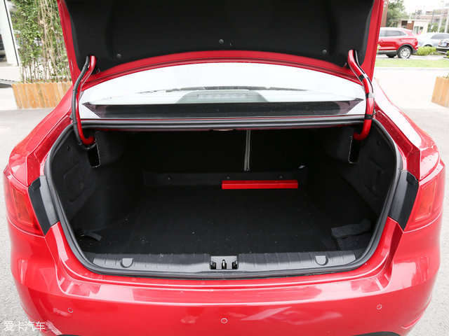 510km超长续航最强合资纯电轿车,续航500km10万左右纯电动轿车推荐