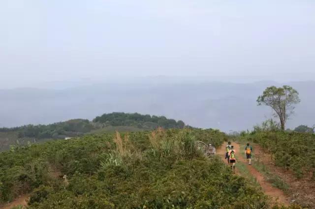 红军精神照我行——花甲老人100公里越野跑全记录