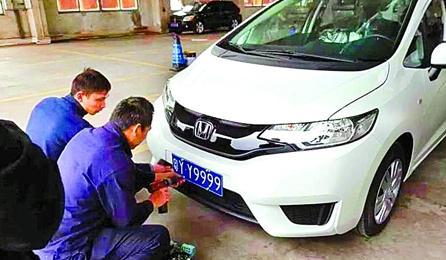 土豪开豪车挂1亿车牌,土豪太任性完整视频