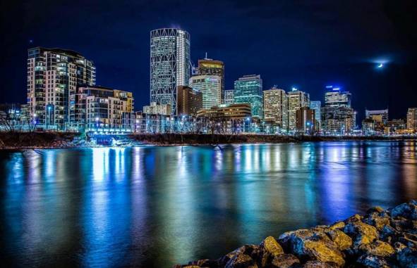 逃离30℃！像当地人一样逛加拿大，打冰球、冲浪、住冰雕旅店、狂吃海鲜...letsgo！